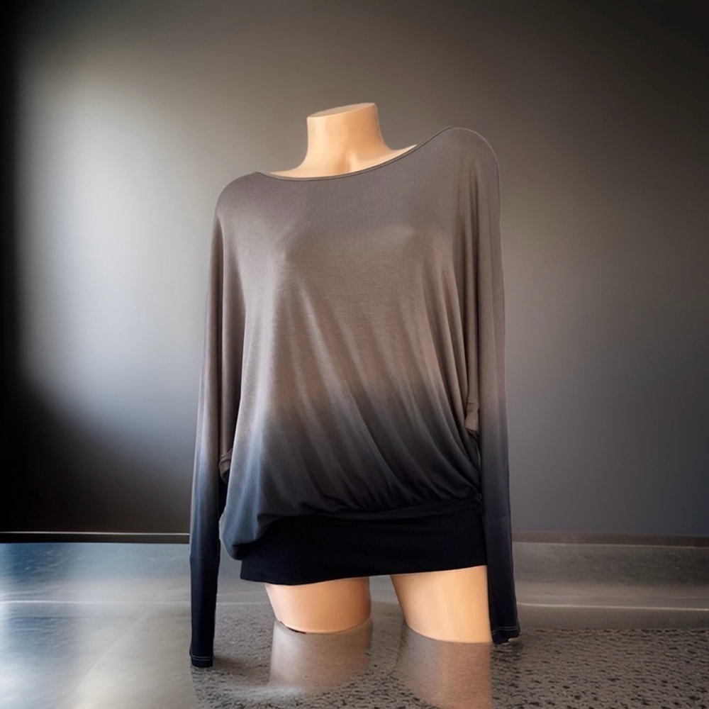 Venus Ombré Dolman Top - Picture 3 of 6